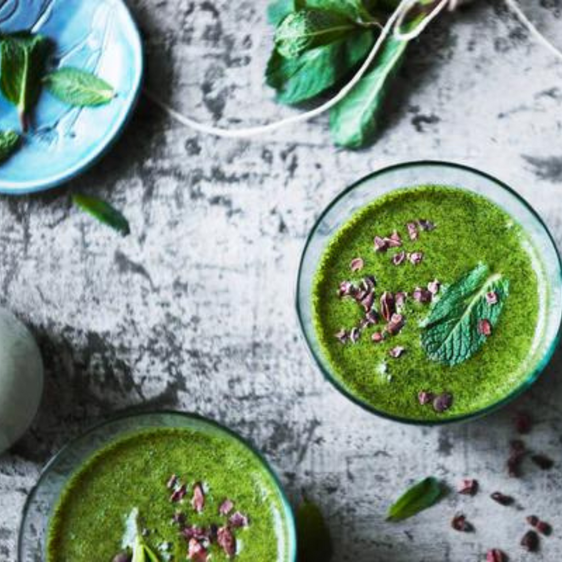 MATCHA MINT SMOOTHIE